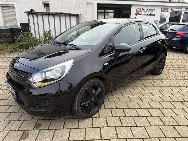 Schwarz Gebraucht 2012 Kia Rio Edition 7 Limousine | 3.990 € (Fairer Preis) - Bild 1/4