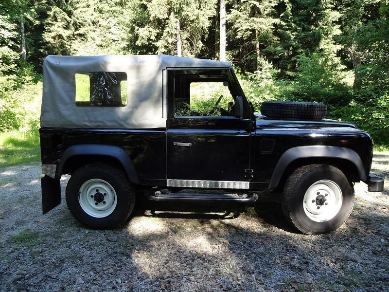 Gebraucht Land Rover Defender SE 122 PS (89 kW) 2004 Schwarz SUV