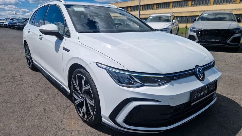 Pure white Gebraucht 2021 VW Golf VIII R-line Kombi | 20.799 € (Guter Preis) - Bild 1/4