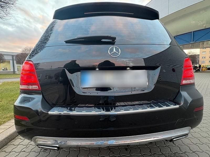 Gebraucht Mercedes GLK250 204 PS (150 kW) 2014 Schwarz SUV