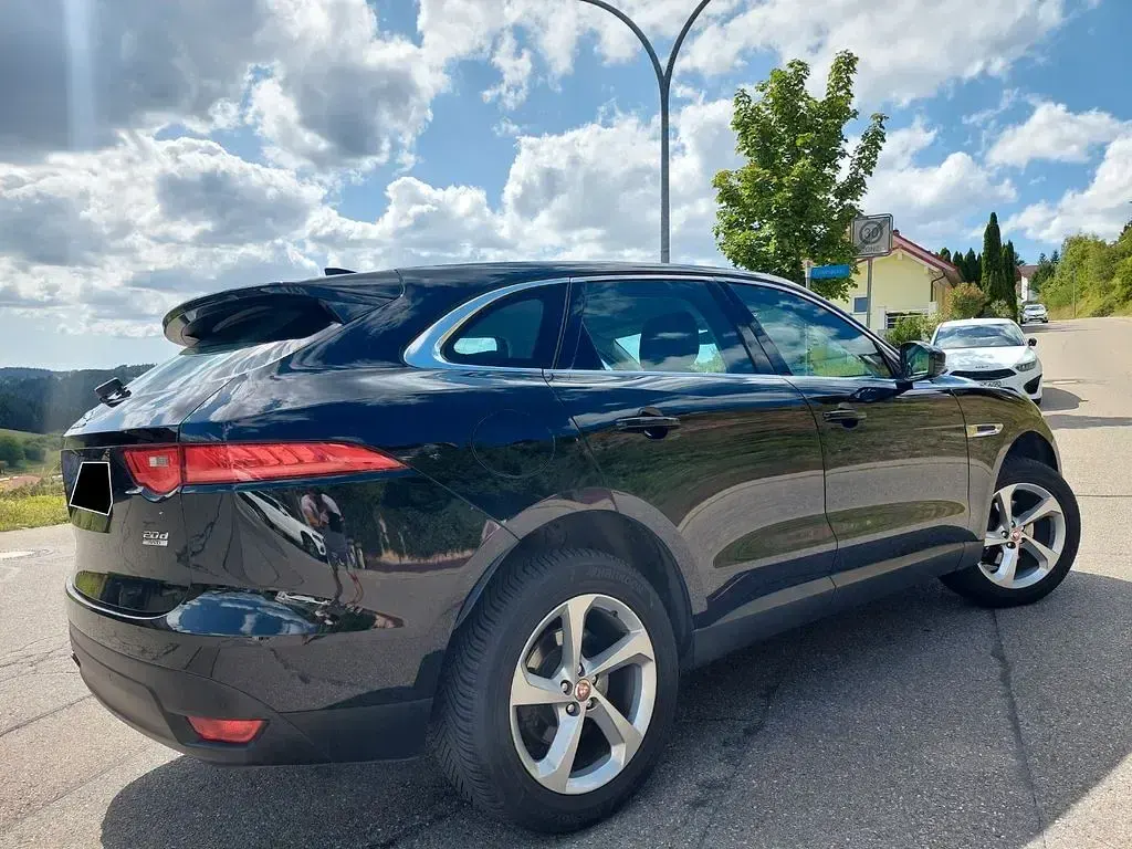 Gebraucht Jaguar F-Pace Prestige 179 PS (131 kW) 2019 Schwarz SUV