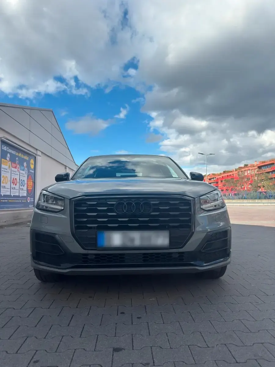 Gebraucht Audi Q2 Design 150 PS (110 kW) 2020 Grau SUV
