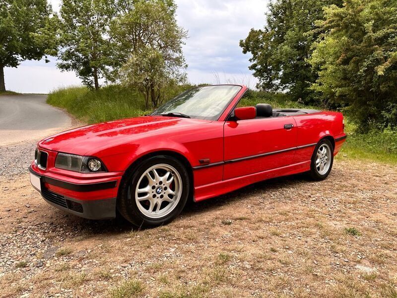 Rot Gebraucht 1994 BMW 318 Cabriolet Sport Line Cabrio | 4.400 € - Bild 1/4