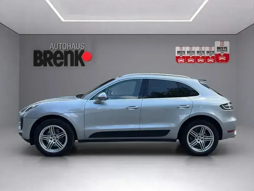Gebraucht Porsche Macan 245 PS (180 kW) 2020 Dolomitsilbermetallic SUV
