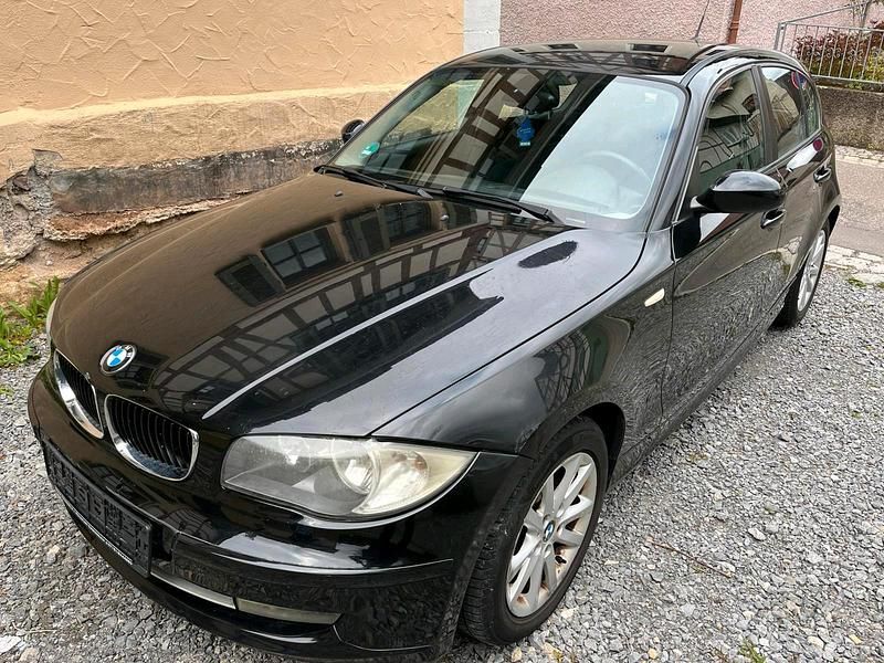 Gebraucht BMW 116 122 PS (89 kW) 2007 Schwarz Kleinwagen