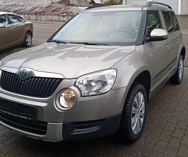 Gebraucht Skoda Yeti Elegance 122 PS (89 kW) 2012 Grau SUV