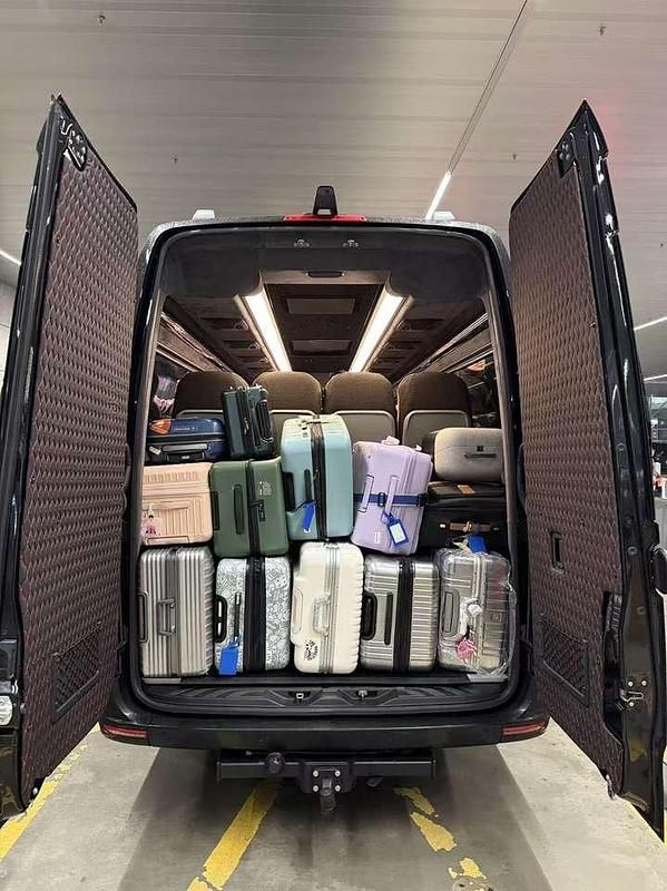 Gebraucht Mercedes Sprinter 197 PS (144 kW) 2024 Schwarz Van