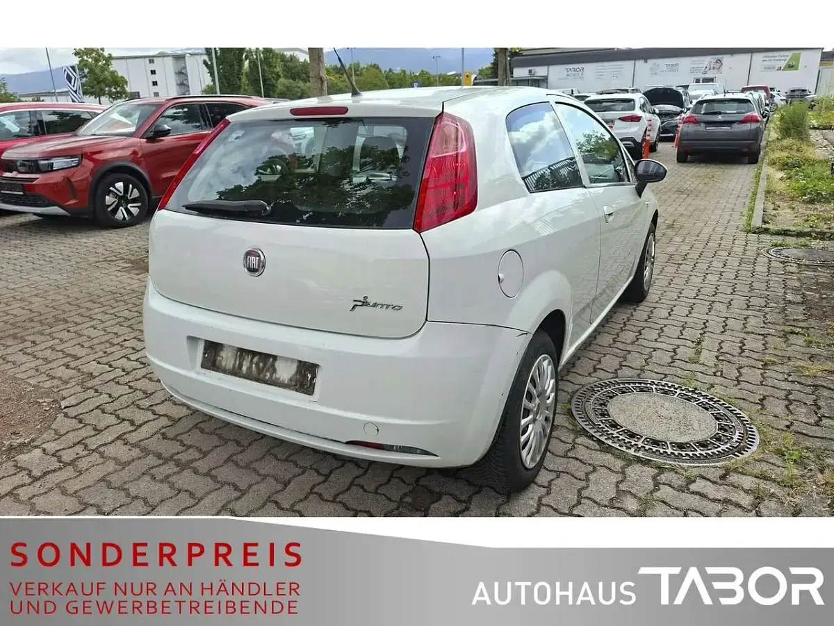 Gebraucht Fiat Grande Punto 65 PS (47 kW) 2011 Colore esterno (bianco divino) Kleinwagen