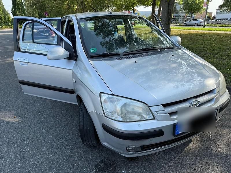 Grau Gebraucht 2003 Hyundai Getz Kleinwagen | 2.200 € (Fairer Preis) - Bild 1/4
