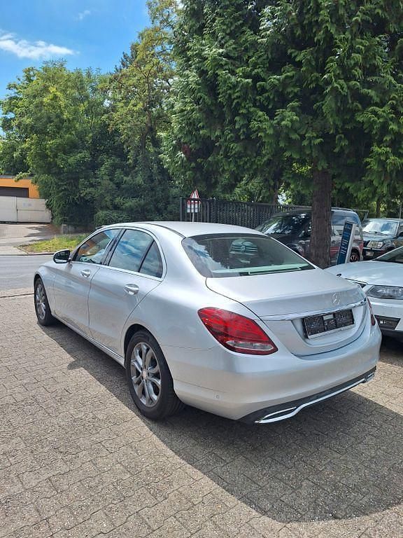 Gebraucht Mercedes C180 156 PS (114 kW) 2016 Silber Limousine