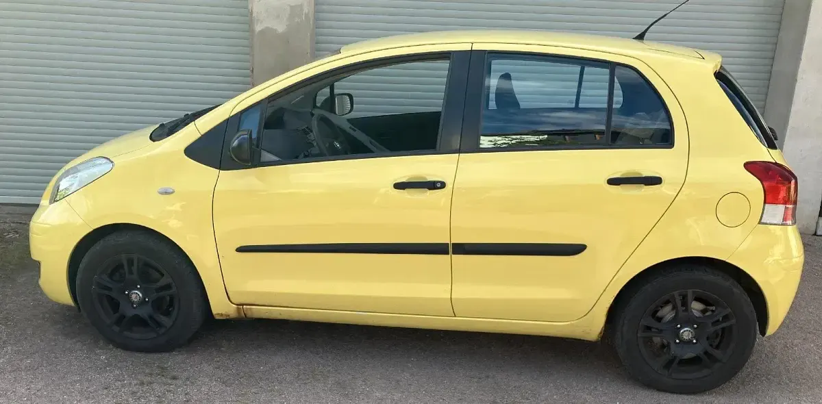 Gebraucht Toyota Yaris 100 PS (73 kW) 2009 Gelb Kleinwagen