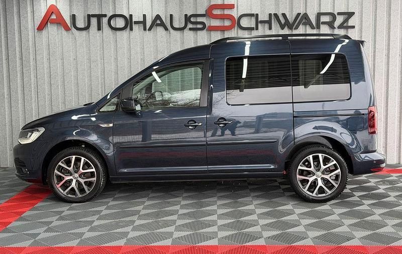 Gebraucht VW Caddy Comfortline 131 PS (96 kW) 2019 Starlight blue metallic Van / Kleinbus