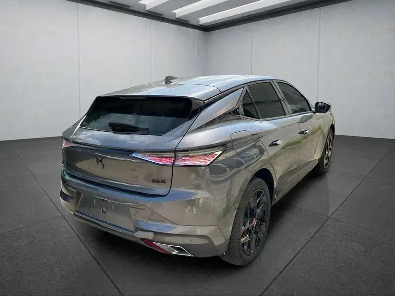 Gebraucht DS Automobiles DS4 131 PS (96 kW) 2024 Grau SUV