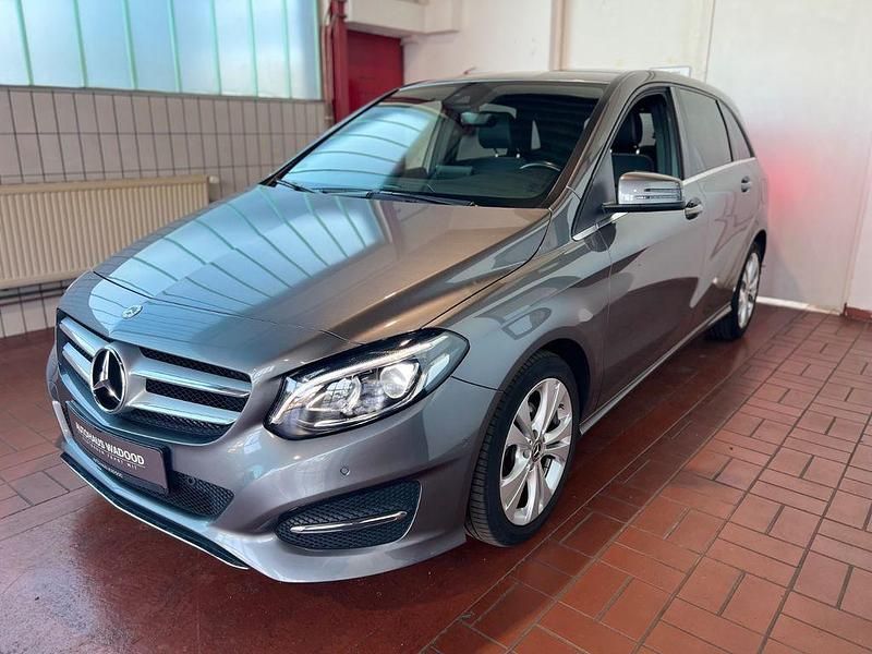 Gebraucht Mercedes B200 156 PS (114 kW) 2018 Grau Van / Kleinbus