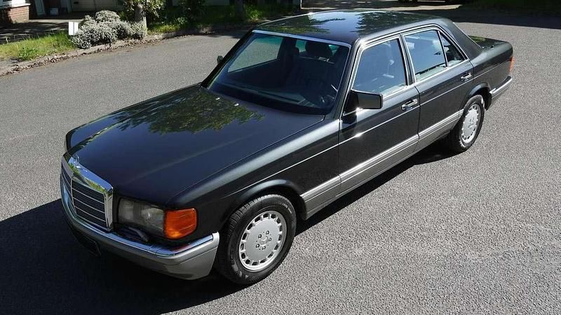 Schwarz Gebraucht 1988 Mercedes 300 SE Limousine | 18.990 € - Bild 1/4