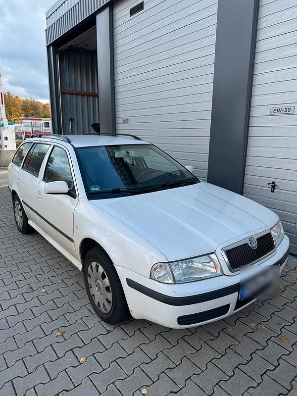 Weiß Gebraucht 2006 Skoda Octavia Kombi | 1.450 € (Fairer Preis) - Bild 1/2