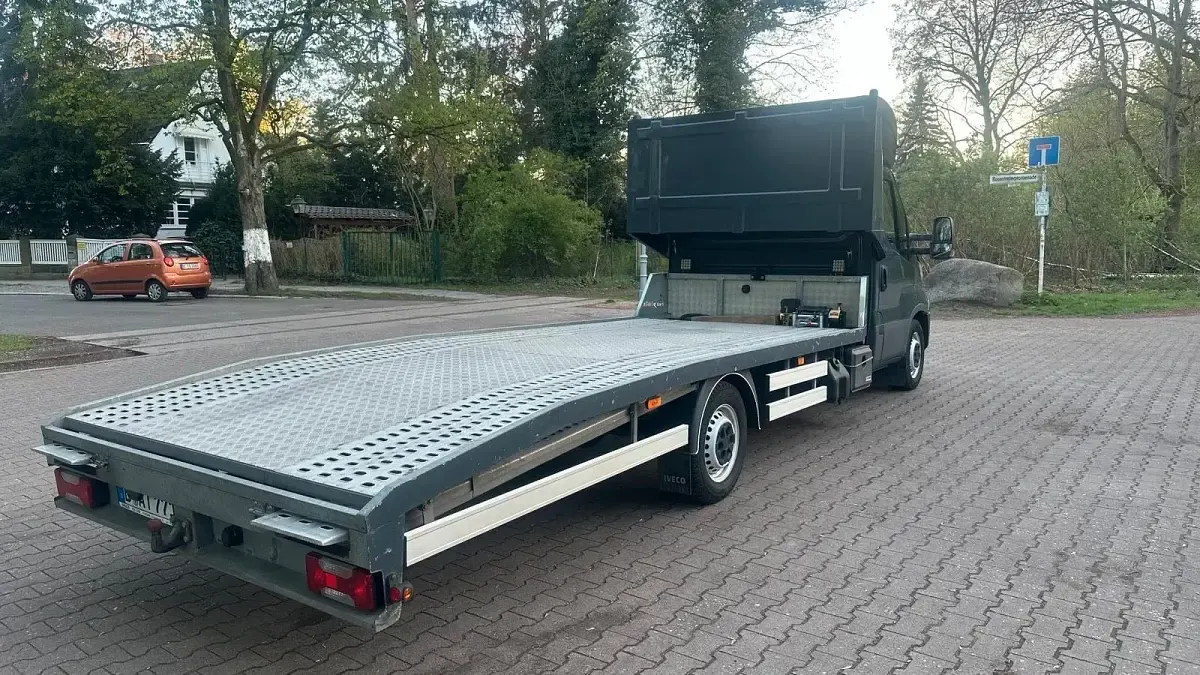 Occasion Iveco Daily 180 ch (132 kW) 2018 Gris
