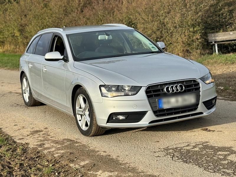 Silber Gebraucht 2013 Audi A4 Kombi | 5.000 € - Bild 1/4