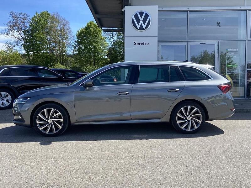 Gebraucht Skoda Octavia Style 190 PS (139 kW) 2022 Grau Kombi