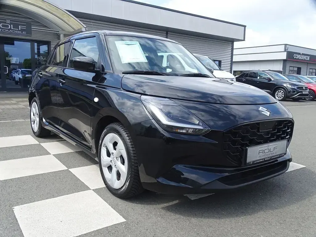 Gebraucht Suzuki Swift Club 83 PS (61 kW) 2025 Schwarz Kleinwagen