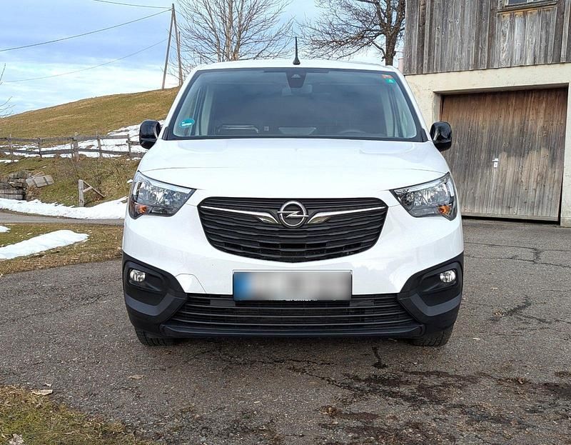 Gebraucht Opel Combo Edition 131 PS (96 kW) 2023 Weiß Van / Kleinbus