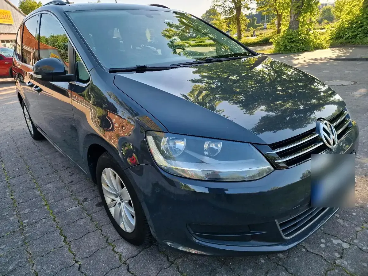 Gebraucht VW Sharan 140 PS (102 kW) 2011 Grau Van / Kleinbus