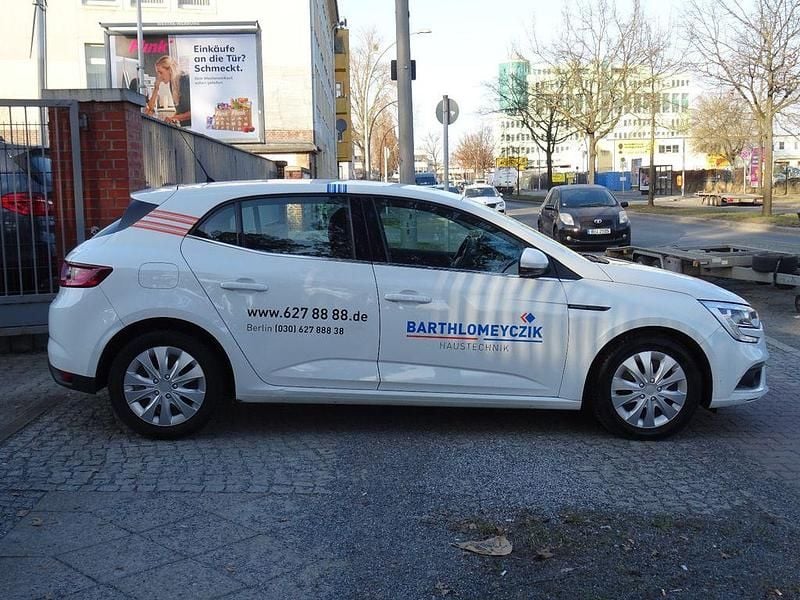 Gebraucht Renault Mégane IV Experience 101 PS (74 kW) 2016 Weiß Limousine