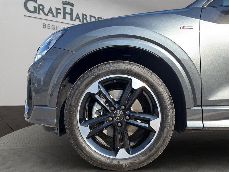 Neu Audi Q2 S-Line 150 PS (110 kW) 2026 Grau SUV
