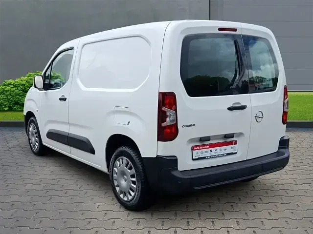 Gebraucht Opel Combo 102 PS (75 kW) 2021 Weiss Van / Kleinbus