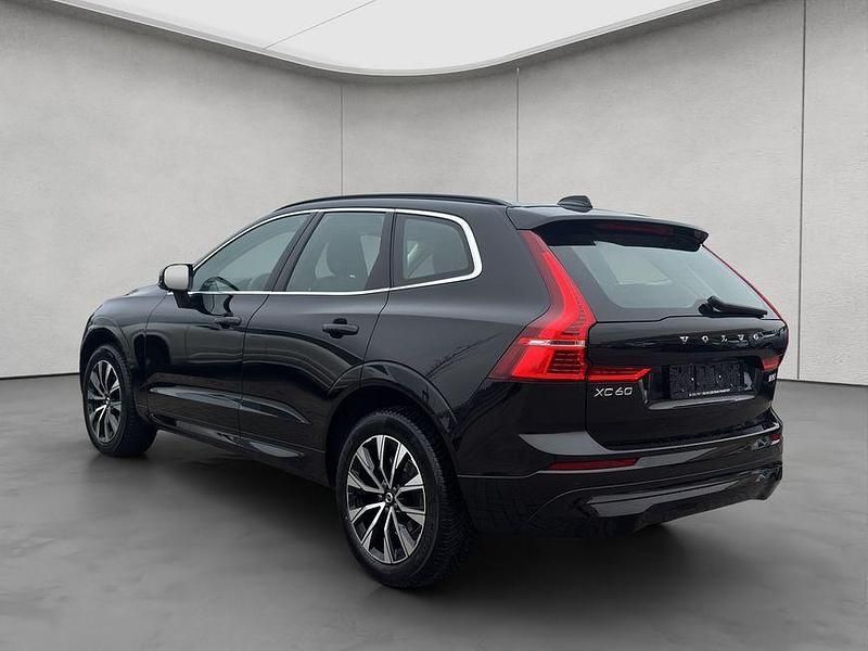 Gebraucht Volvo XC60 Core 250 PS (183 kW) 2024 Schwarz SUV