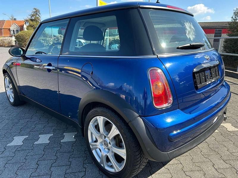 Gebraucht Mini ONE 90 PS (66 kW) 2003 Dunkelblau metallic Kleinwagen