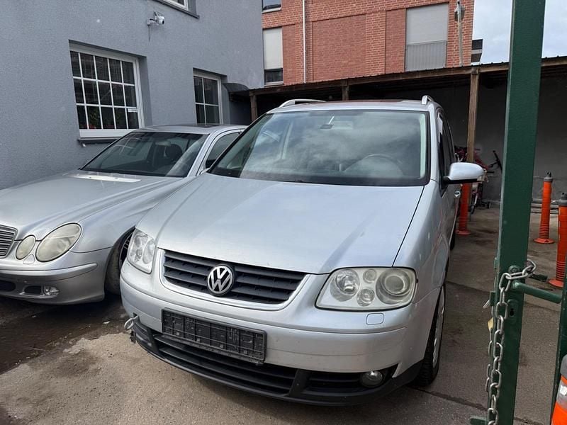 Gebraucht VW Touran 105 PS (77 kW) 2006 Silber Van / Kleinbus