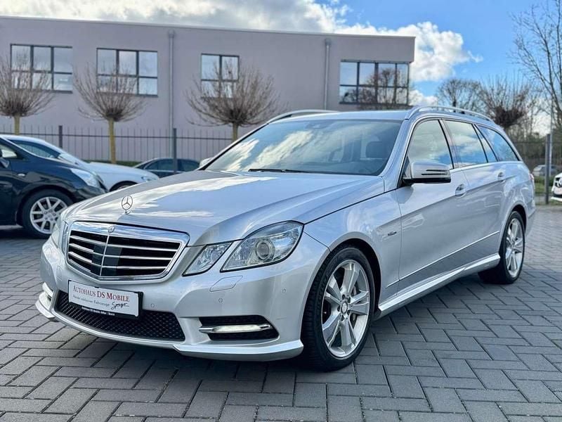Gebraucht Mercedes E500 AMG line 408 PS (300 kW) 2012 Silber Kombi
