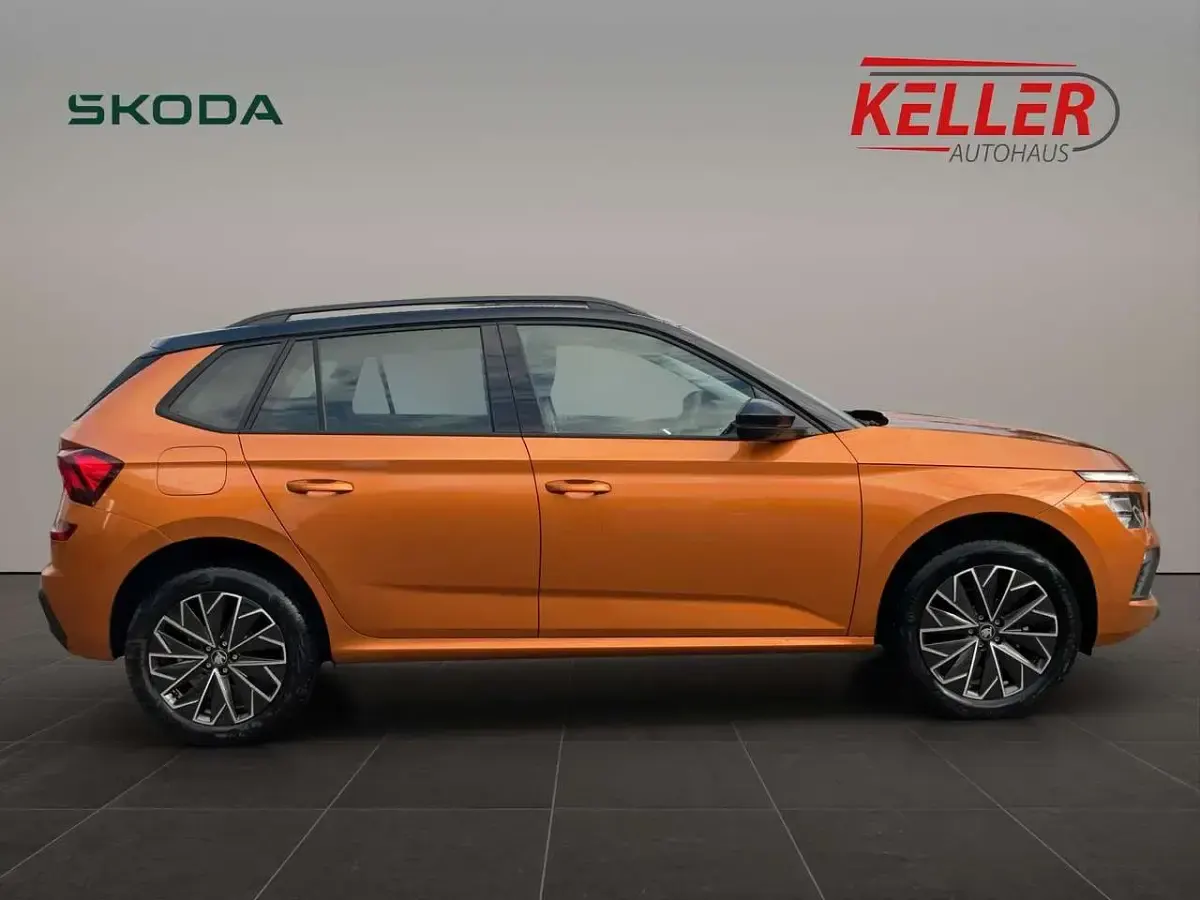 Neu Skoda Kamiq 116 PS (85 kW) 2026 Phoenixorange metallic SUV