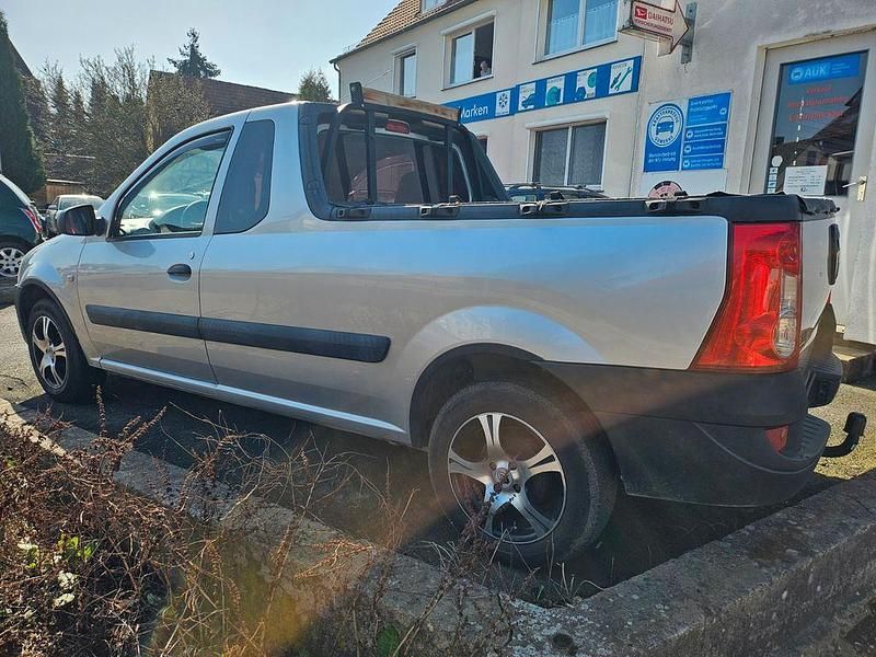 Gebraucht Dacia Logan 87 PS (63 kW) 2010 Silber SUV