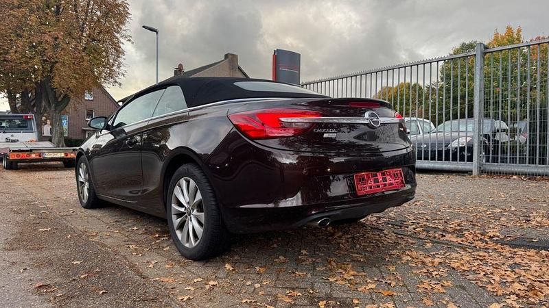 Gebraucht Opel Cascada Edition 170 PS (125 kW) 2016 Braun Cabrio