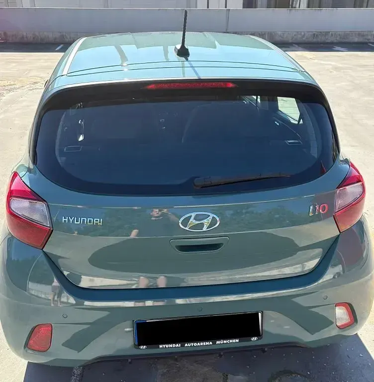 Gebraucht Hyundai i10 Select 67 PS (49 kW) 2022 Grün Kleinwagen
