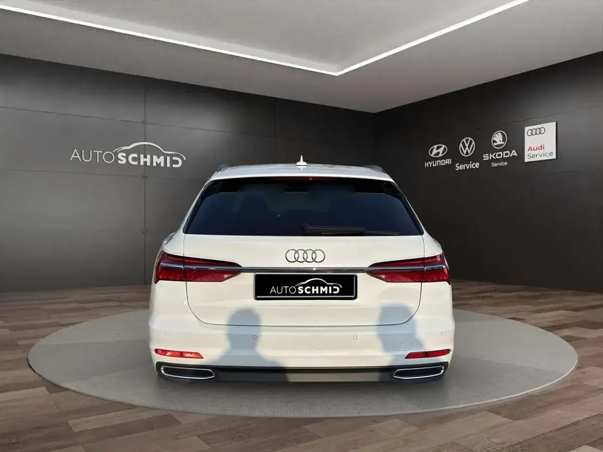 Gebraucht Audi A6 Ambiente 204 PS (150 kW) 2022 Gletscherweiß metallic Kombi