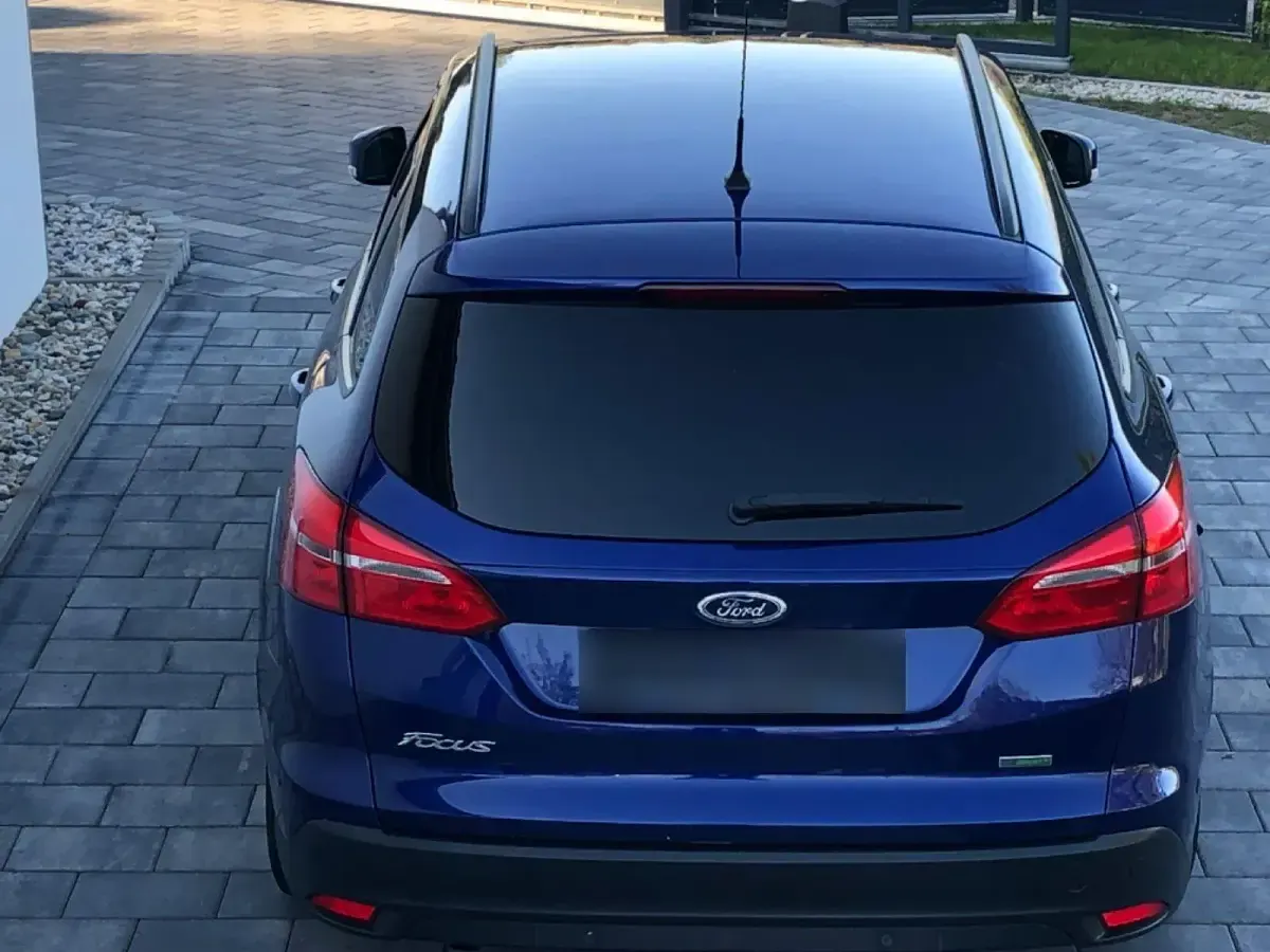 Gebraucht Ford Focus Titanium 125 PS (91 kW) 2015 Blau Limousine