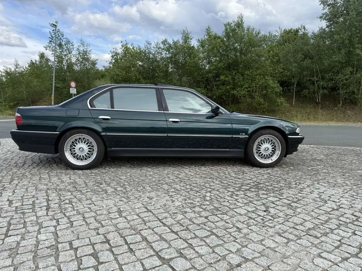 Gebraucht BMW 750L Basis 326 PS (239 kW) 1999 Grün Limousine