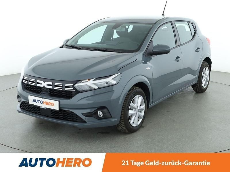 Grau Gebraucht 2023 Dacia Sandero Expression Kleinwagen | 14.750 € (Guter Preis) - Bild 1/3