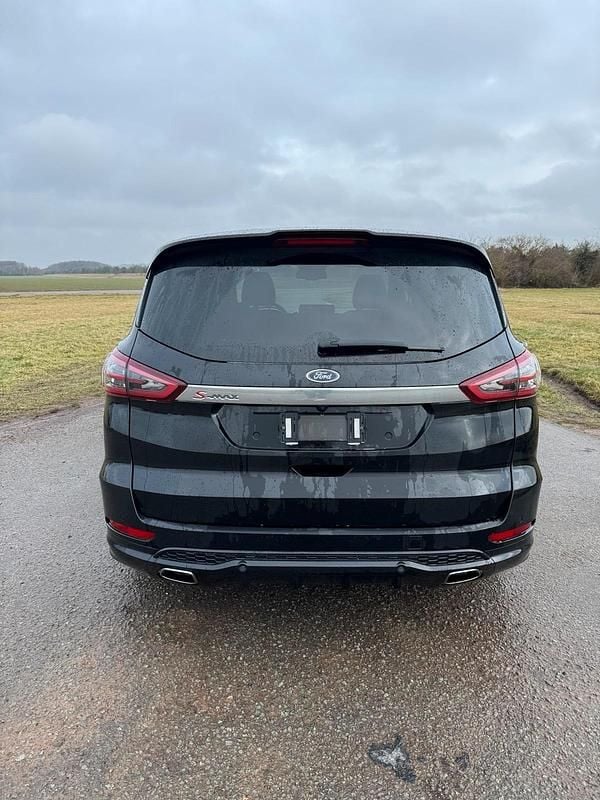 Gebraucht Ford S-MAX ST-Line 241 PS (177 kW) 2018 Schwarz Van / Kleinbus