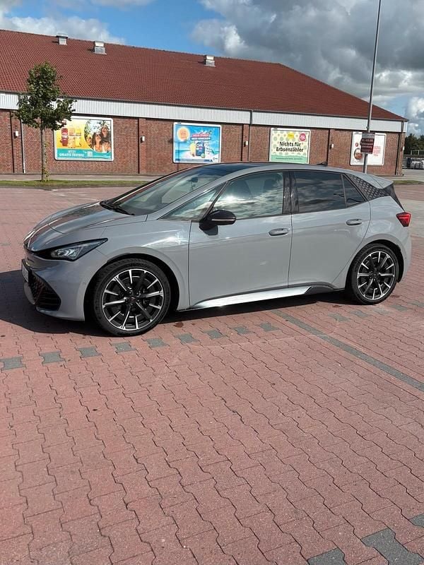 Grau Gebraucht 2023 Cupra Born Kleinwagen | 28.500 € (Guter Preis) - Bild 1/4