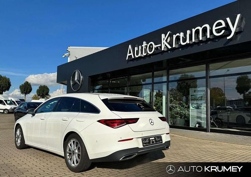 Gebraucht Mercedes CLA180 136 PS (100 kW) 2021 Polarweiß Limousine