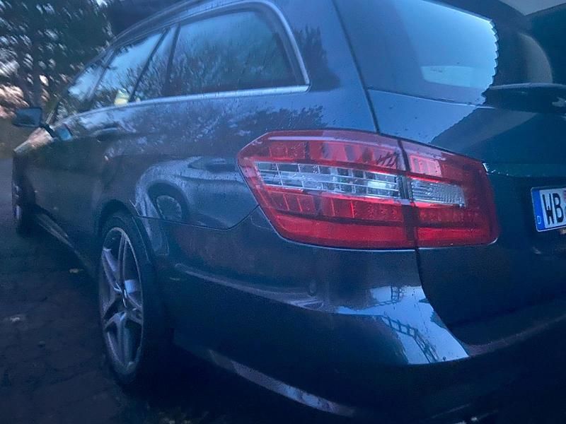 Gebraucht Mercedes E63 AMG AMG 557 PS (409 kW) 2011 Grau Kombi