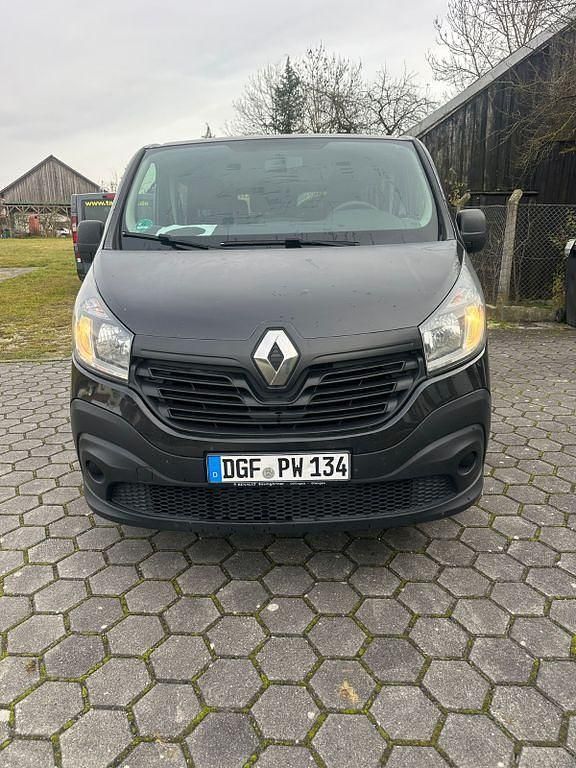 Gebraucht Renault Trafic 95 PS (69 kW) 2016 Schwarz Van / Kleinbus