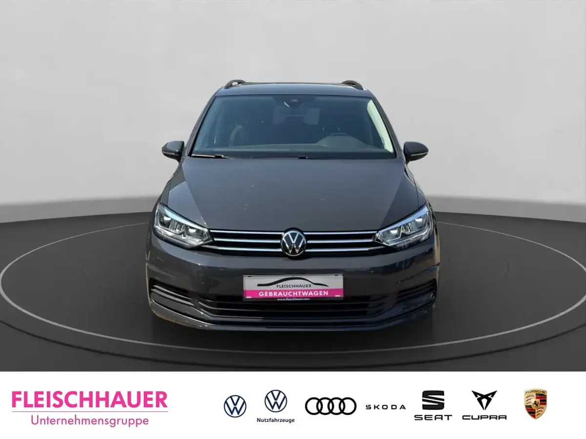 Gebraucht VW Touran Highline 150 PS (110 kW) 2021 Weiss Van / Kleinbus