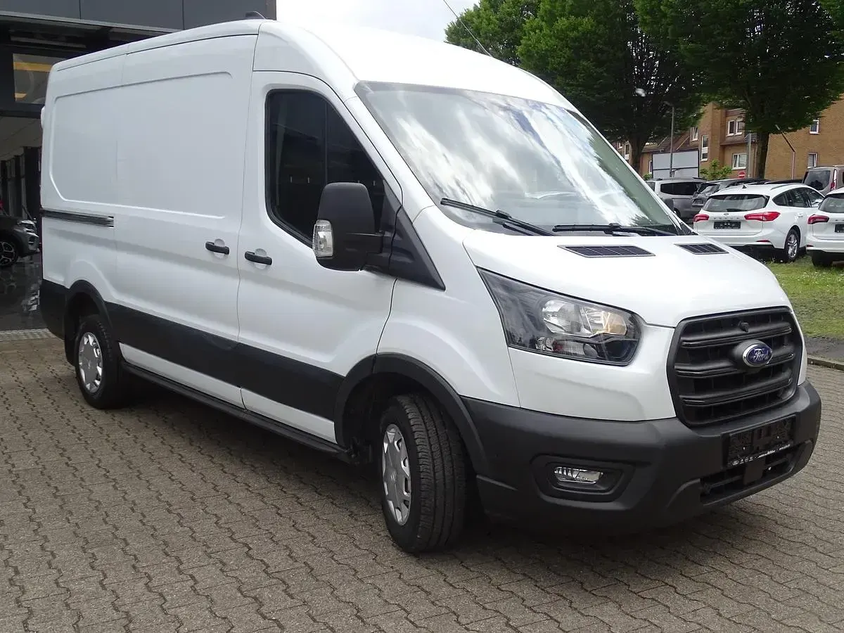 Gebraucht Ford Transit Trend 131 PS (96 kW) 2023 Weiß