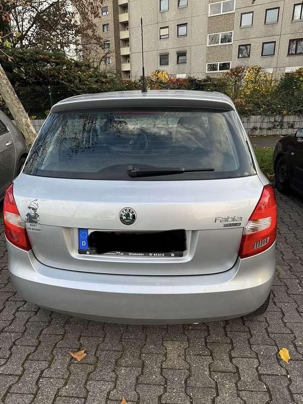 Gebraucht Skoda Fabia Active 95 PS (69 kW) 2010 Grau Limousine