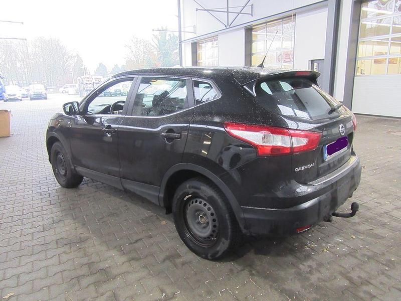 Gebraucht Nissan Qashqai Acenta 116 PS (85 kW) 2017 Schwarz SUV